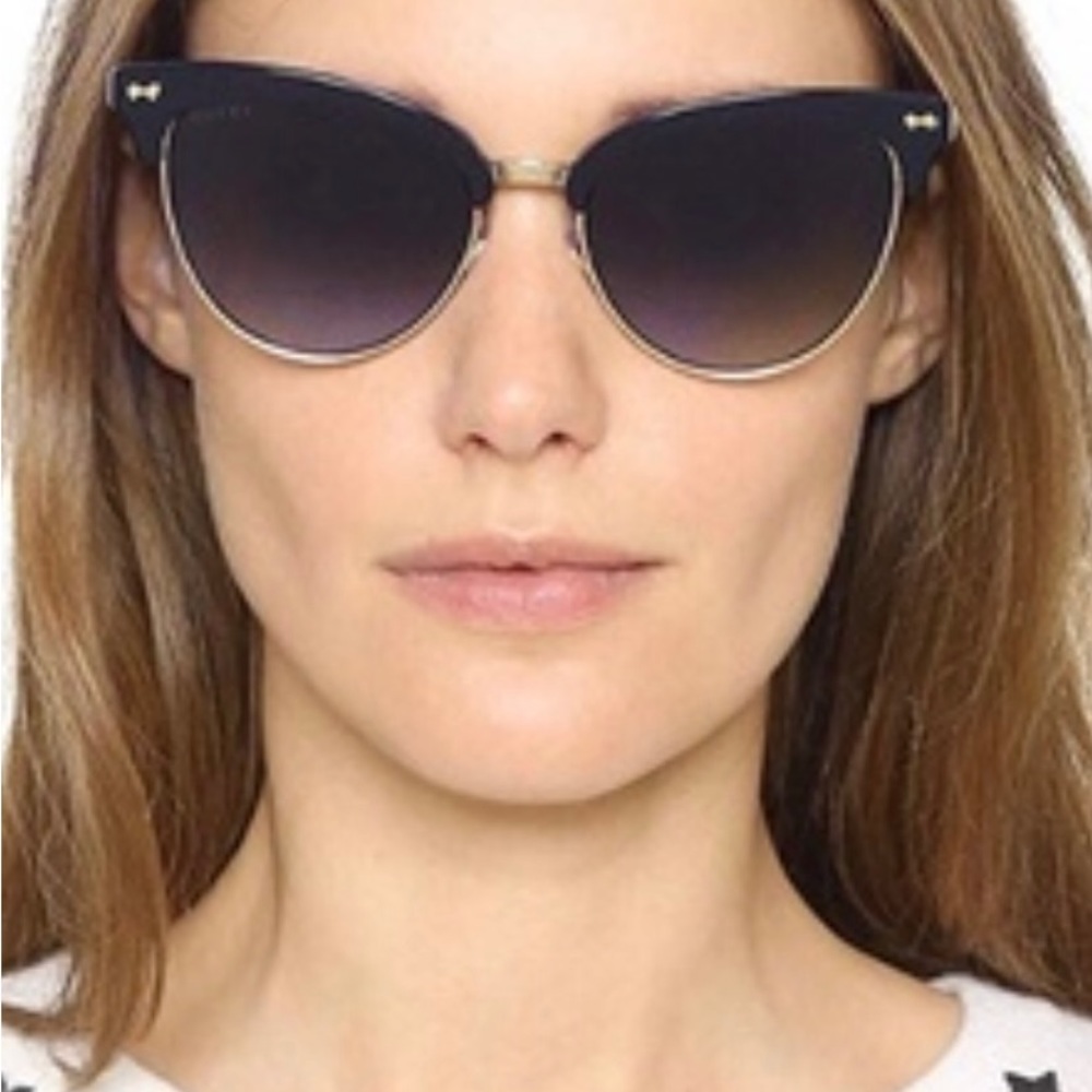 Authentic Gucci sunglasses with case - Picture 2 of 10